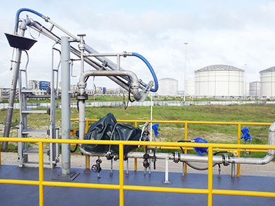 云南云維集團(tuán)鐵路充裝棧臺甲醇充裝系統(tǒng)